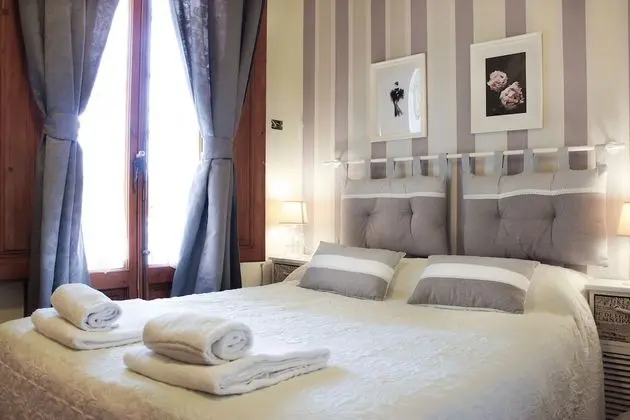 Standard Tek Büyük Yataklı Oda, Ortak Banyo