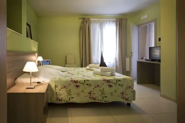 Tek Büyük veya İki Ayrı Yataklı Oda, Teras