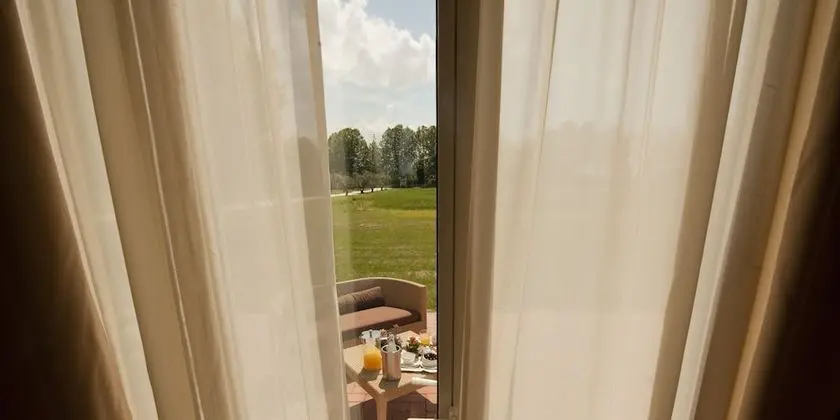 Junior Süit, Özel Banyo, Bahçe Manzaralı