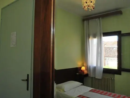 Basic Tek Kişilik Oda, Ortak Banyo