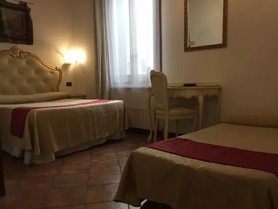 Classic Üç Kişilik Oda