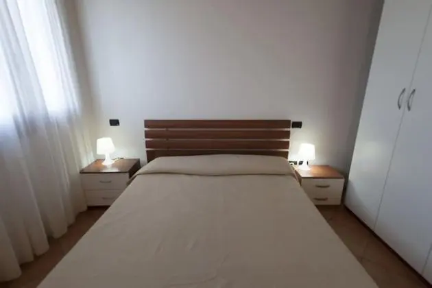 Superior Oda, Bahçe Manzaralı (Doppia Superior - 2 single beds)