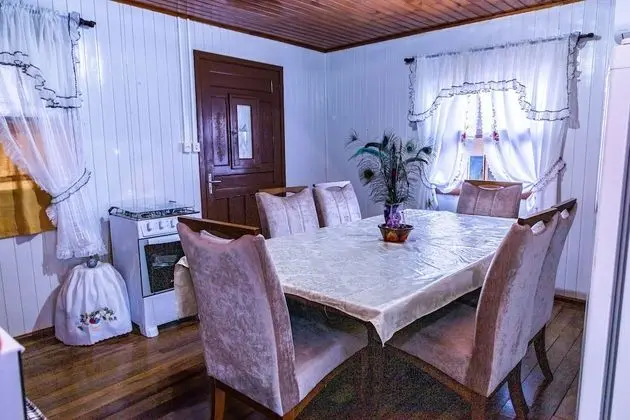 Family Dağ Evi