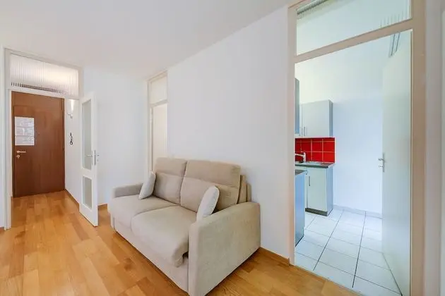 Family Apart Daire, 1 Çift Kişilik Yatak ve Çekyat (Locarno Best Place)