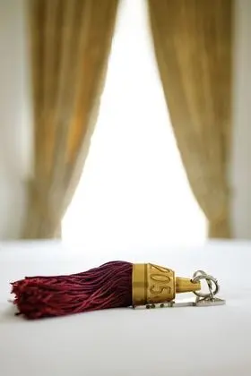 Deluxe Oda, Köşe
