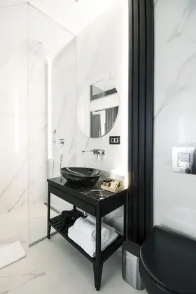 Deluxe Tek Büyük Yataklı Oda, Sıcak Su Havuzu
