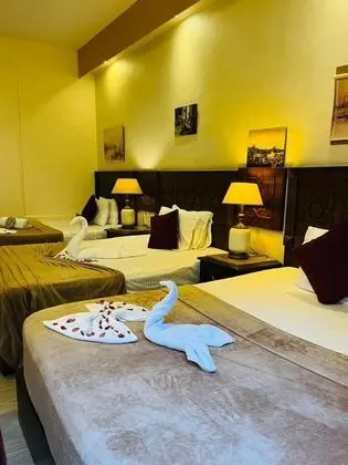 Deluxe Üç Kişilik Oda