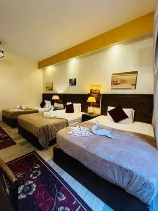 Deluxe Üç Kişilik Oda