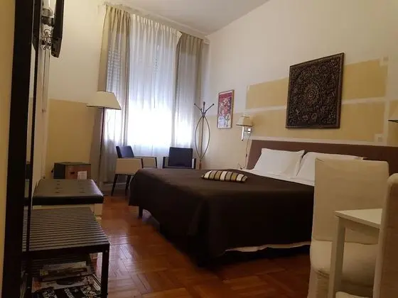 Standard Tek Büyük veya İki Ayrı Yataklı Oda, Banyolu/Duşlu