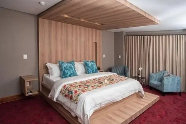 Luxury Tek Büyük Yataklı Oda