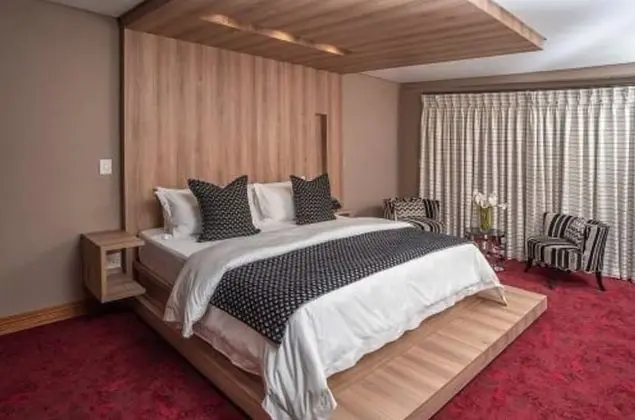 Superior Tek Büyük Yataklı Oda