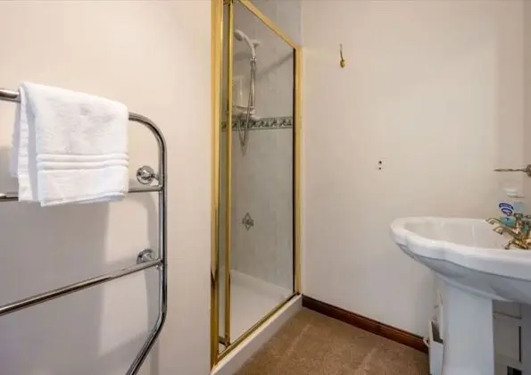 Kır Evi, 2 Yatak Odası, Göl Manzaralı