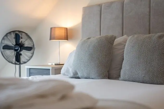Comfort Tek Büyük veya İki Ayrı Yataklı Oda