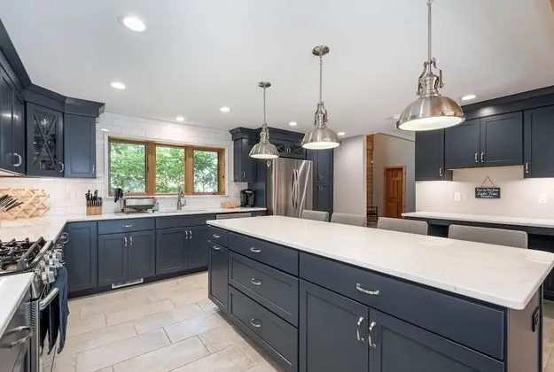 Ev, Birden Çok Yatak, Sıcak Su Havuzu