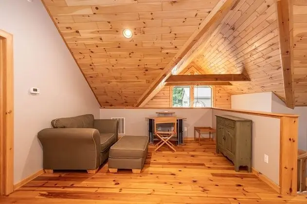 Ev, Birden Çok Yatak, Sıcak Su Havuzu