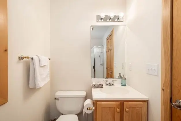 Ev, Birden Çok Yatak, Sıcak Su Havuzu