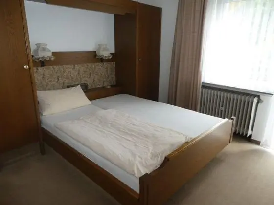 Büyük Yataklı Tek Kişilik Oda