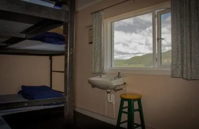 Tek Kişilik Oda, Ortak Banyo