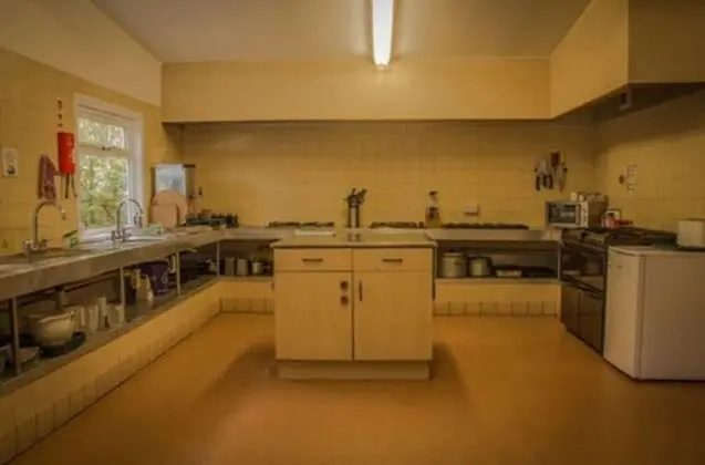 Tek Kişilik Oda, Ortak Banyo