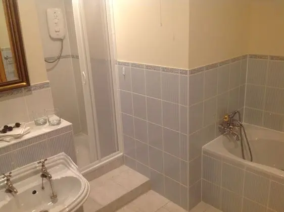 Superior Tek Büyük veya İki Ayrı Yataklı Oda, Göl Manzaralı (Room 1)