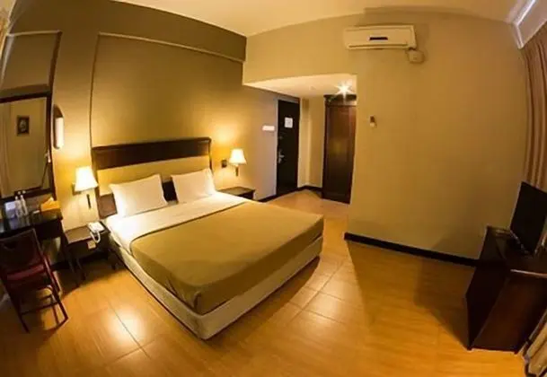 Deluxe Üç Kişilik Oda