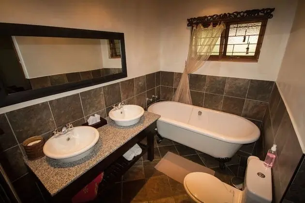 Luxury Tek Büyük Yataklı Oda