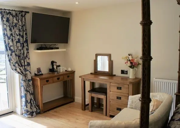 Luxury Süit, Jakuzi (Four Poster Bed)