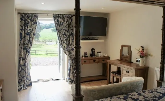 Luxury Süit, Jakuzi (Four Poster Bed)