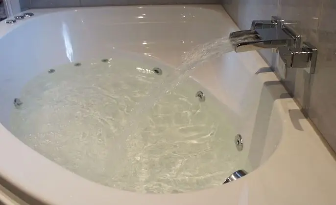 Luxury Süit, Jakuzi (Four Poster Bed)