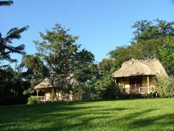 Kır Evi, Banyolu/Duşlu, Nehir Manzaralı
