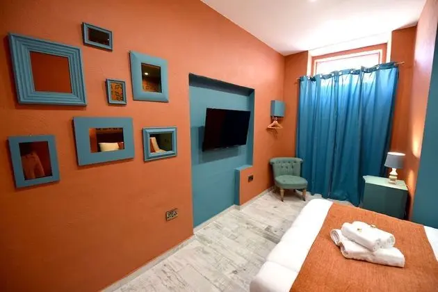Tek Büyük Yataklı Oda, Sigara İçilmez, Özel Banyo (Nicolas 1663)