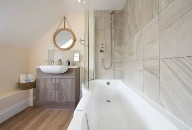 Luxury Tek Büyük Yataklı Oda (Hare)