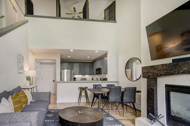 Daire, 2 Yatak Odası (Lodge at Brookside Loft)