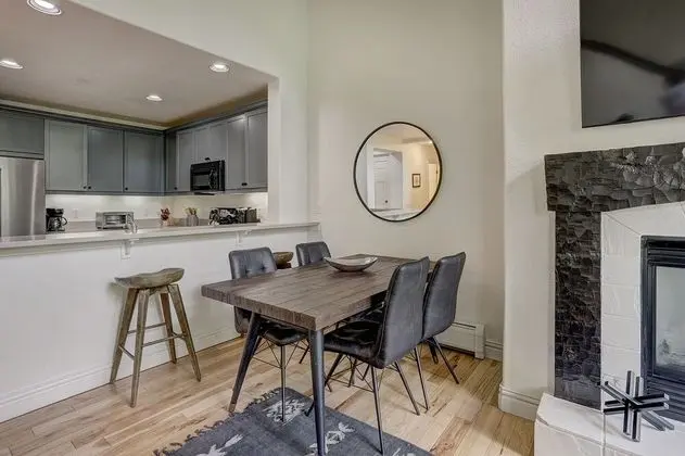 Daire, 2 Yatak Odası (Lodge at Brookside Loft)