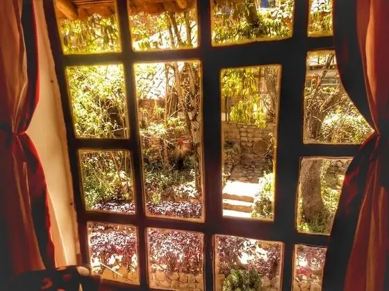 Üç Kişilik Oda, Özel Banyo, Bahçe Manzaralı