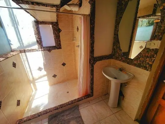 Üç Kişilik Oda, Özel Banyo, Bahçe Manzaralı