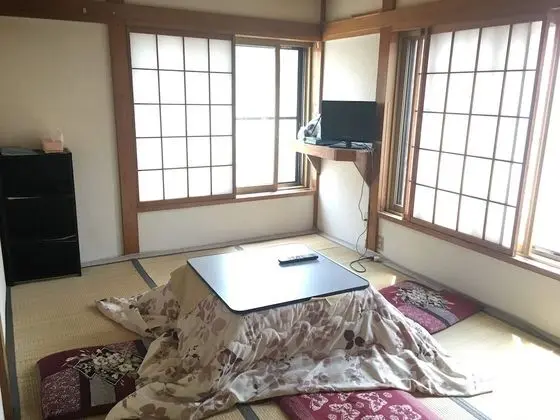 Traditional Üç Kişilik Oda, Ortak Banyo (Japanese Style)