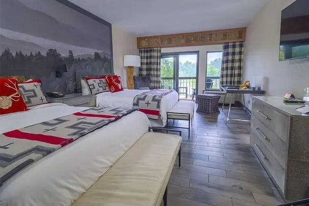 Deluxe Oda, 2 Büyük (Queen) Boy Yatak, Balkon, Göl Manzaralı