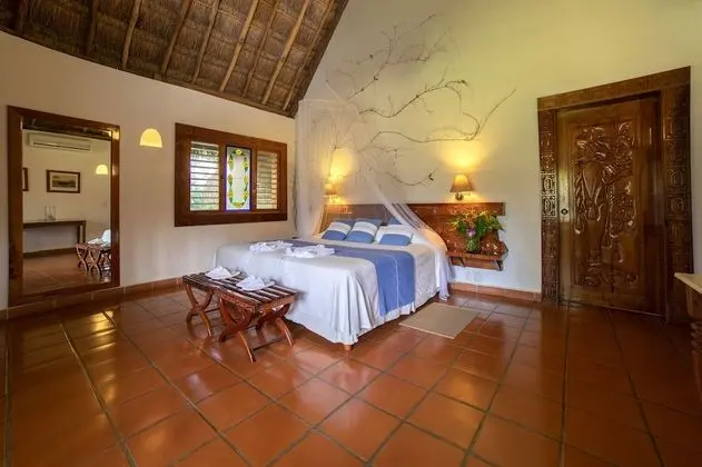 Royal Bungalov, Jakuzi (Mayan)