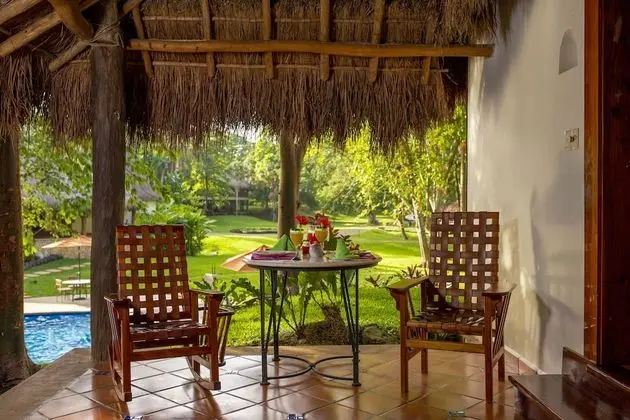 Royal Bungalov, Jakuzi (Mayan)