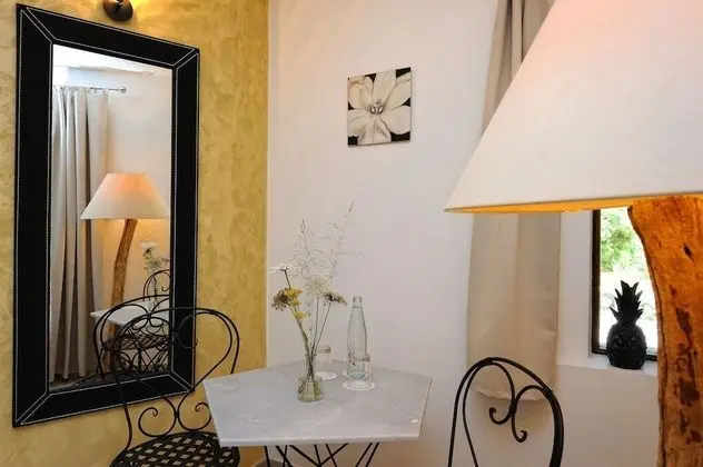 Classic Tek Büyük Yataklı Oda, Teras, Bahçe Manzaralı