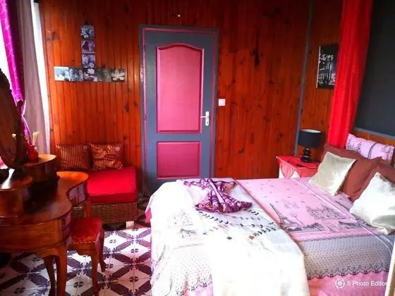 Tek Büyük Yataklı Oda, 1 Çift Kişilik Yatak (Geranium)