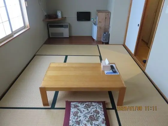 Tek Büyük Yataklı Oda, Ortak Banyo (Japanese Style)