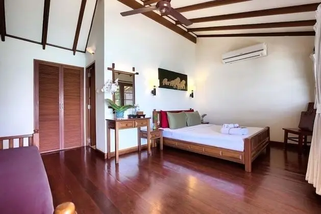 Pent Hut