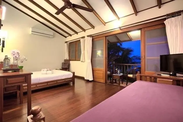 Pent Hut