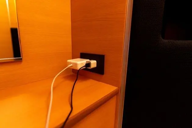 Oda, Sadece erkekler için (Capsule Room)