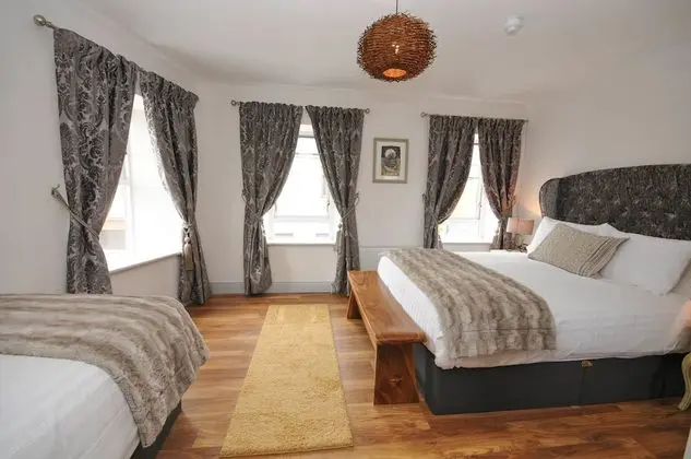 Deluxe Üç Kişilik Oda