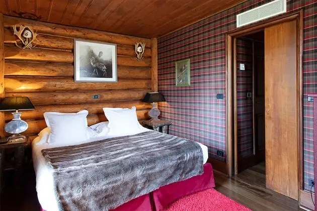 Room Lodge