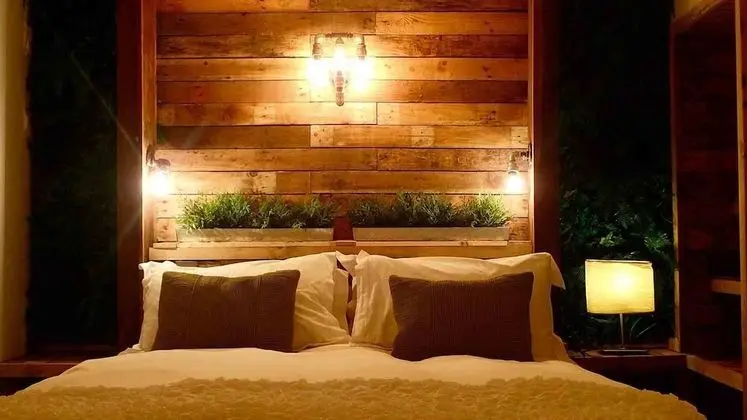 Tek Büyük Yataklı Oda (The Garden Store)