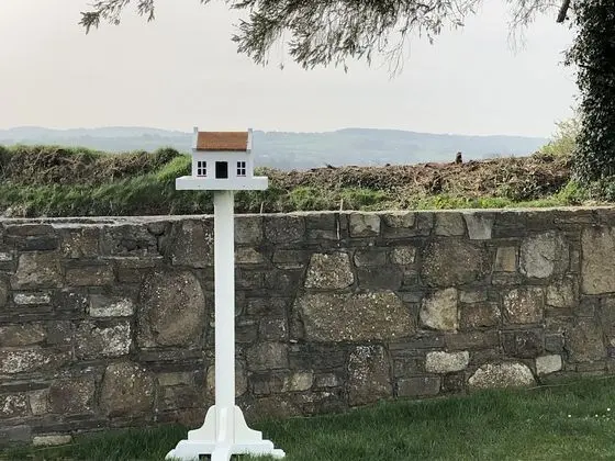 Kulübe, 1 Büyük (Queen) Boy Yatak ve Çekyat